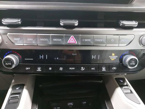 New 2025 Kia Telluride S image 23