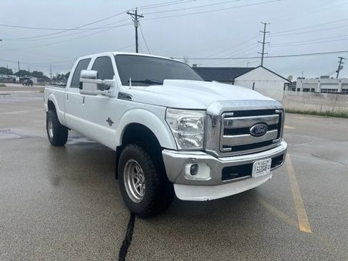 Used 2014 Ford F250 Lariat w/ Lariat Interior Package AWD/4WD image 5