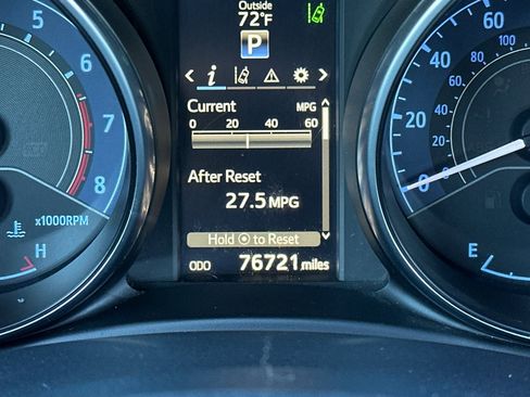 Used 2017 Toyota Corolla iM image 32