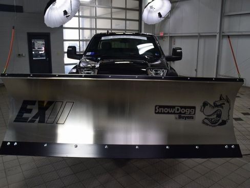 Used 2024 RAM 3500 Tradesman w/ Snow Chief Group image 2