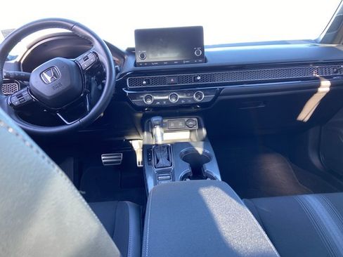 Used 2025 Honda Civic Sport image 14