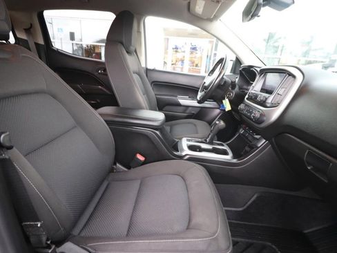 Used 2019 Chevrolet Colorado LT w/ LT Convenience Package image 12