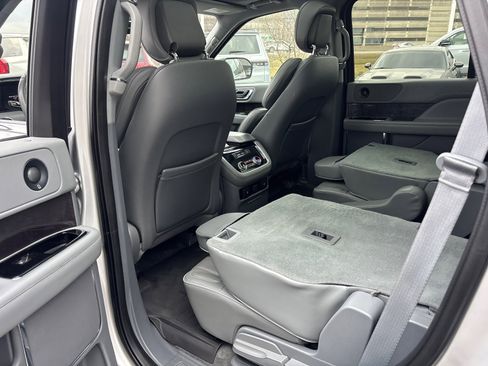 Certified 2019 Lincoln Navigator Select w/ Technology Package image 27