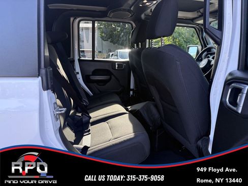 Used 2021 Jeep Gladiator Sport AWD/4WD image 22