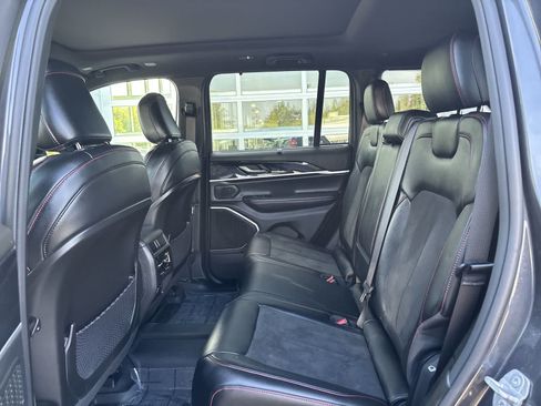 Certified 2022 Jeep Grand Cherokee Trailhawk w/ ADV Protech Group II AWD/4WD image 7