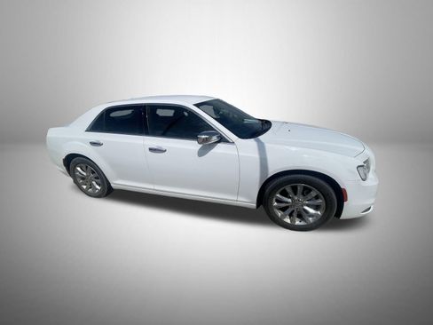 Used 2020 Chrysler 300 Limited AWD/4WD image 5