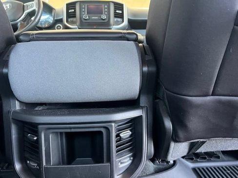 Used 2022 RAM 1500 Big Horn AWD/4WD image 18