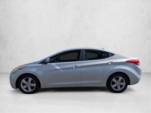 Used 2013 Hyundai Elantra GLS w/ Preferred Pkg FWD image 2