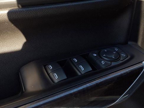 Used 2019 Chevrolet Silverado 1500 LTZ w/ LTZ Premium Package image 16