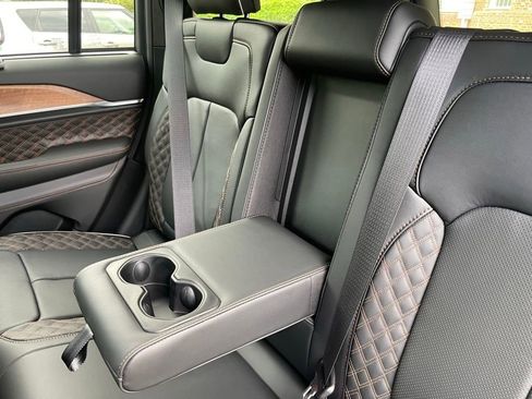 New 2026 Jeep Grand Cherokee Summit AWD/4WD image 13