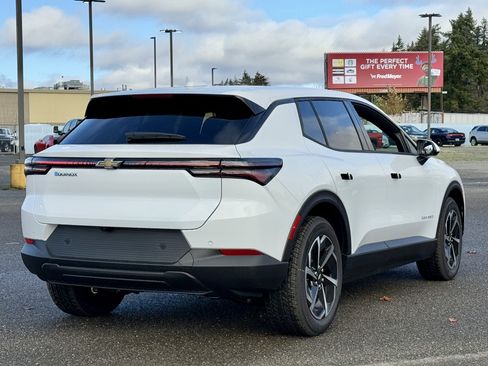 New 2026 Chevrolet Equinox RS image 5