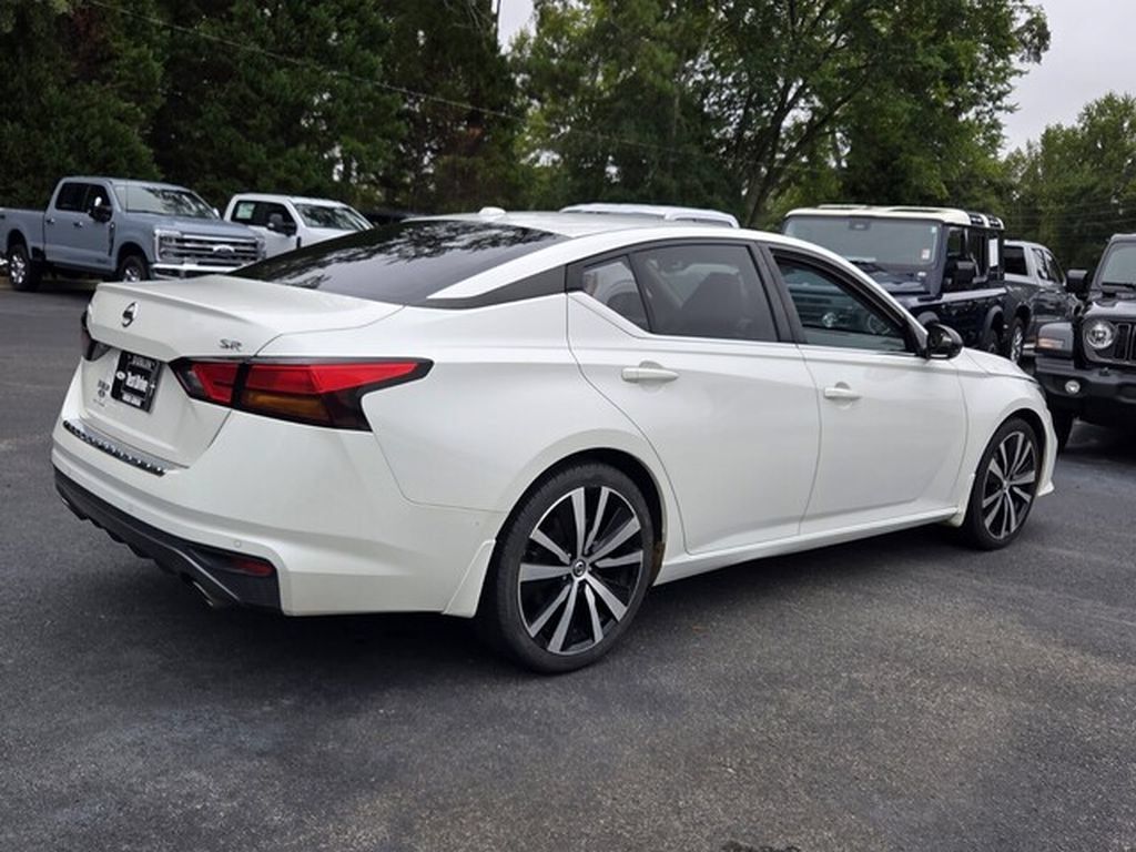 Used 2021 Nissan Altima 2.5 SR w/ SR Premium Package FWD image 16
