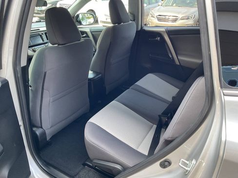 Used 2015 Toyota RAV4 XLE AWD/4WD image 28