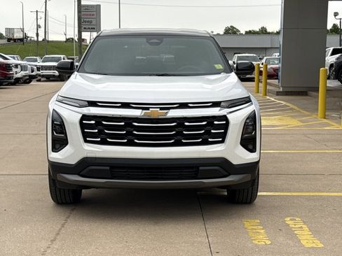 New 2026 Chevrolet Equinox LT w/ Convenience Package II FWD image 13