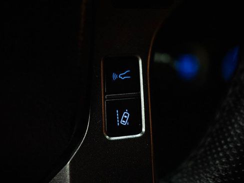 Used 2023 Toyota Tacoma TRD Off-Road w/ Black Out Package (TMS) AWD/4WD image 17