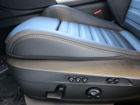 New 2025 Alfa Romeo Giulia AWD w/ Veloce Package AWD image 14