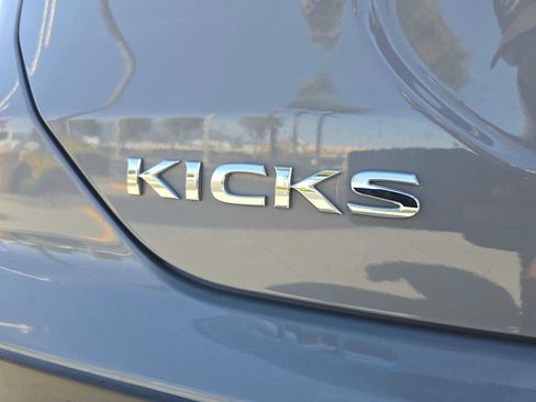 Used 2023 Nissan Kicks SR w/ SR Premium Package image 14