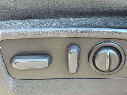 Used 2022 GMC Sierra 3500 Denali w/ Denali Ultimate Package image 19