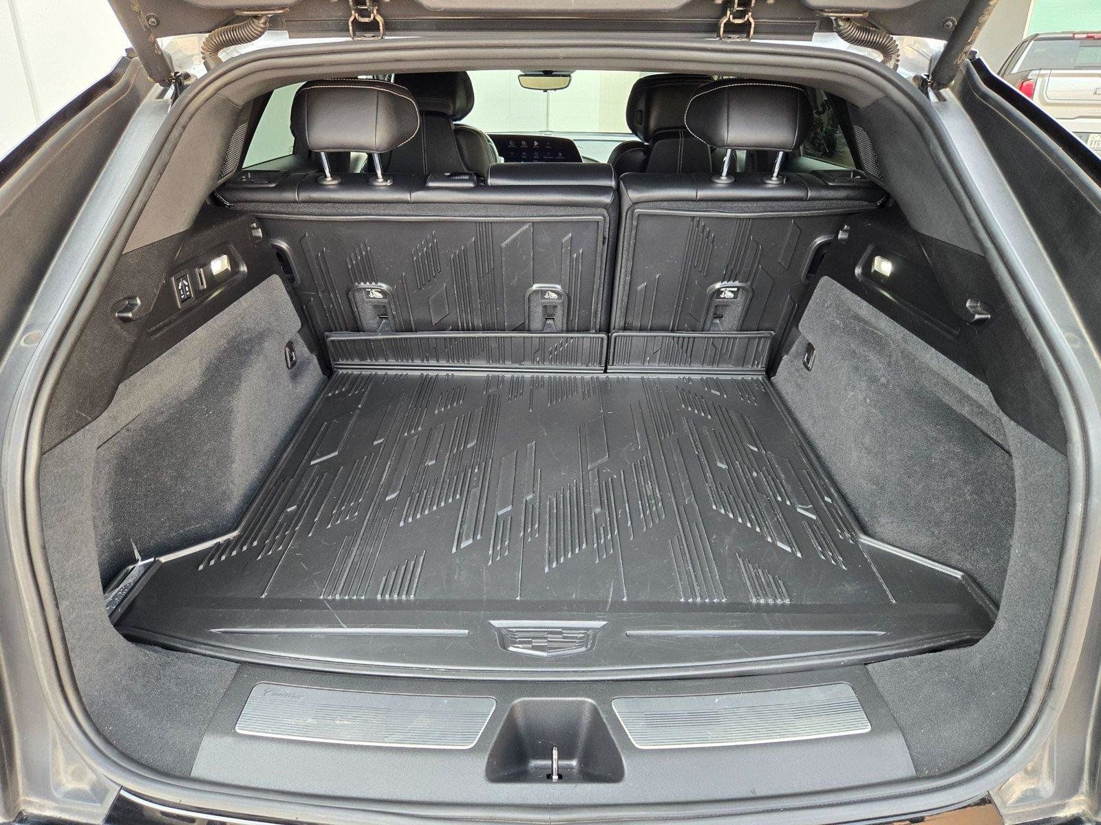 Certified 2025 Cadillac Lyriq Luxury w/ LPO, Floor Liner Package AWD/4WD image 22