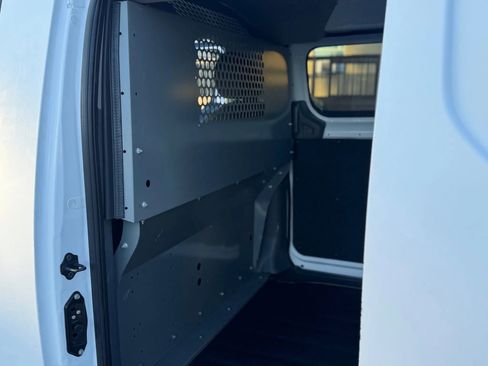 Used 2018 Nissan NV200 SV image 30
