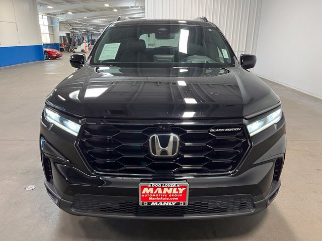 Used 2025 Honda Pilot Black Edition image 8