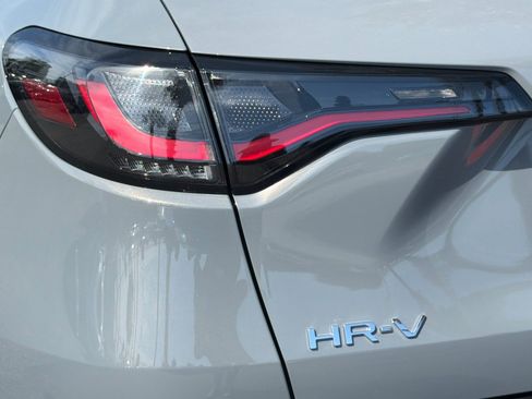 Certified 2024 Honda HR-V Sport image 28