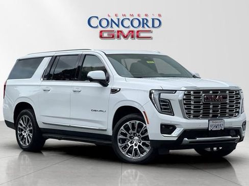 Used 2025 GMC Yukon XL Denali image 2
