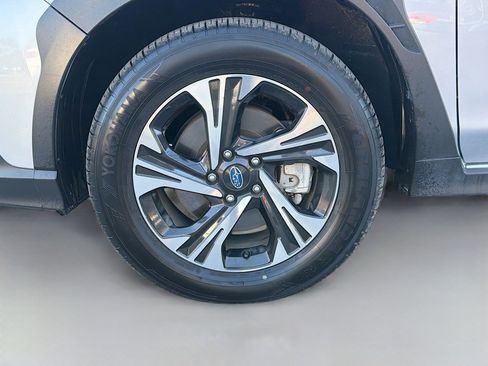 Used 2024 Subaru Crosstrek 2.0i Premium image 41