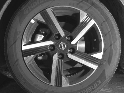 Used 2025 Nissan Sentra SV FWD image 12