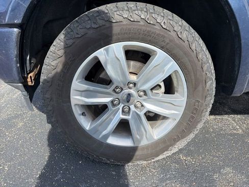 Used 2020 Ford F150 Platinum w/ Equipment Group 701A Luxury image 12