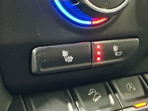 Used 2020 Chevrolet Silverado 1500 RST image 22