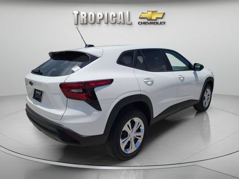 New 2026 Chevrolet Trax LS FWD image 5