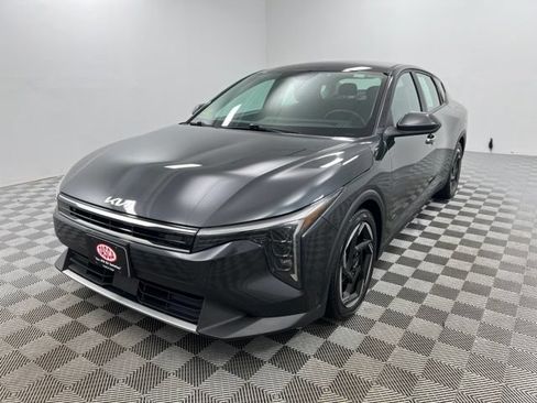 Used 2025 Kia K4 EX FWD image 2