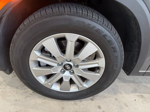 Used 2025 Hyundai Palisade SEL FWD image 2