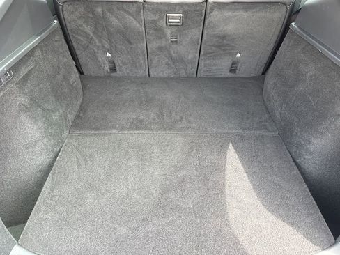 Used 2025 Tesla Model Y Long Range RWD image 12