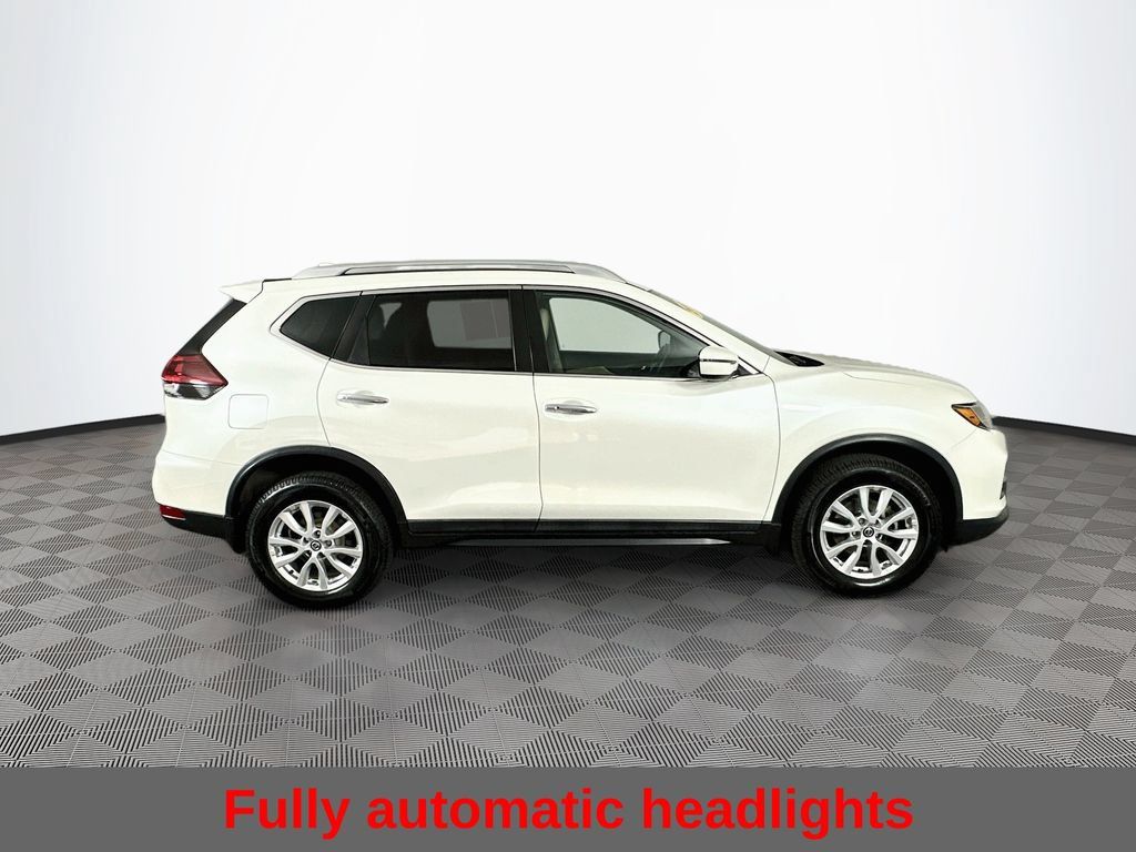 Used 2020 Nissan Rogue SV AWD/4WD image 12