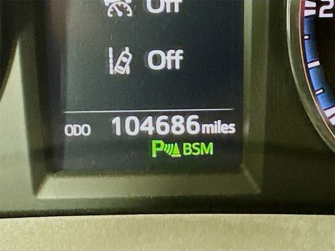 Used 2017 Toyota RAV4 Platinum image 14