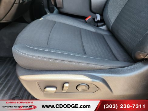 Used 2026 Chevrolet Silverado 1500 Custom w/ LPO, Dark Essentials Package AWD/4WD image 16