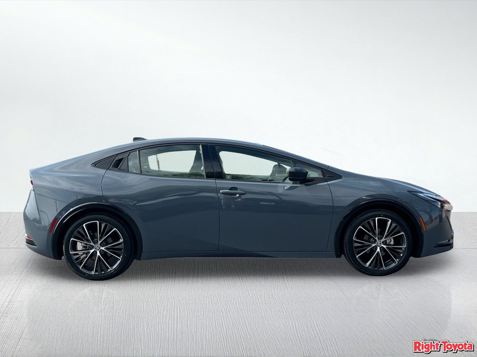 Certified 2024 Toyota Prius XLE FWD image 8
