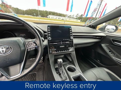 Used 2021 Toyota Avalon Touring image 31