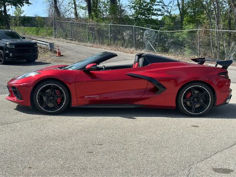 Used 2022 Chevrolet Corvette Stingray Premium Conv w/ Battery Protection Package RWD image 19