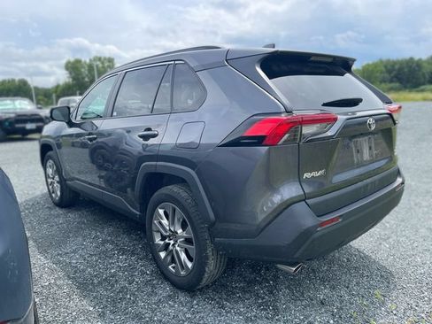 Certified 2022 Toyota RAV4 XLE Premium AWD/4WD image 4
