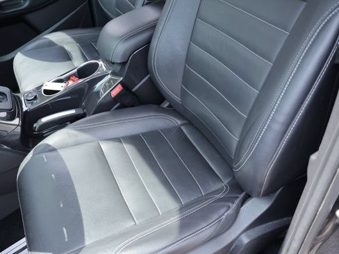 Used 2016 Ford Escape Titanium w/ Equipment Group 301A FWD image 22