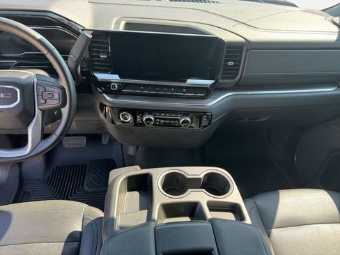 Used 2024 GMC Sierra 1500 SLT image 11
