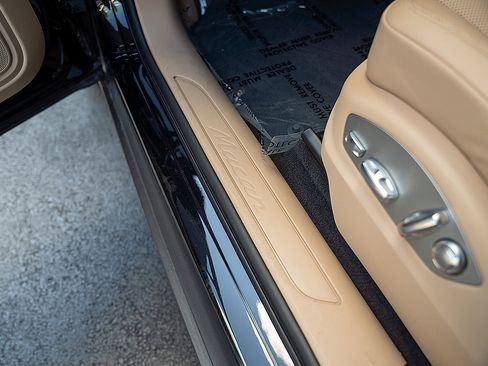 Certified 2026 Porsche Macan AWD/4WD image 20