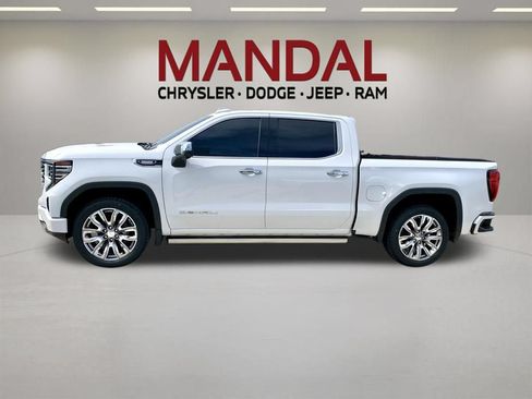 Used 2024 GMC Sierra 1500 Denali w/ Denali Reserve Package AWD/4WD image 9