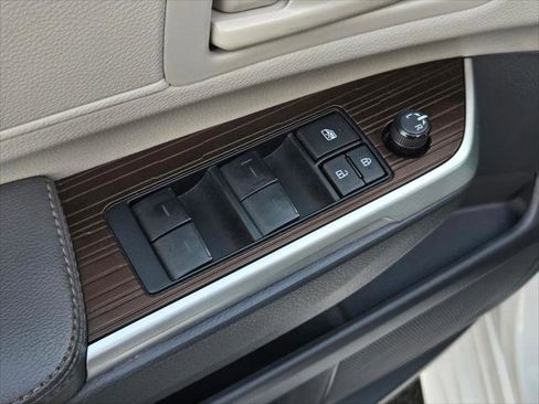Certified 2023 Toyota Sienna LE FWD image 10