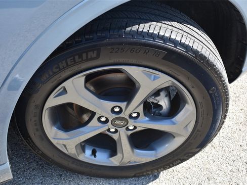 Used 2024 Ford Escape ST-Line image 15