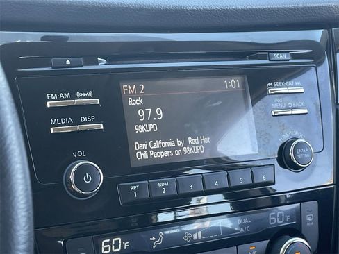 Used 2017 Nissan Rogue Sport SV image 24