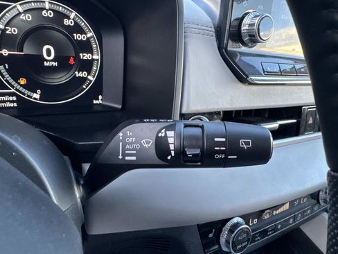 Used 2024 Mitsubishi Outlander SEL image 27